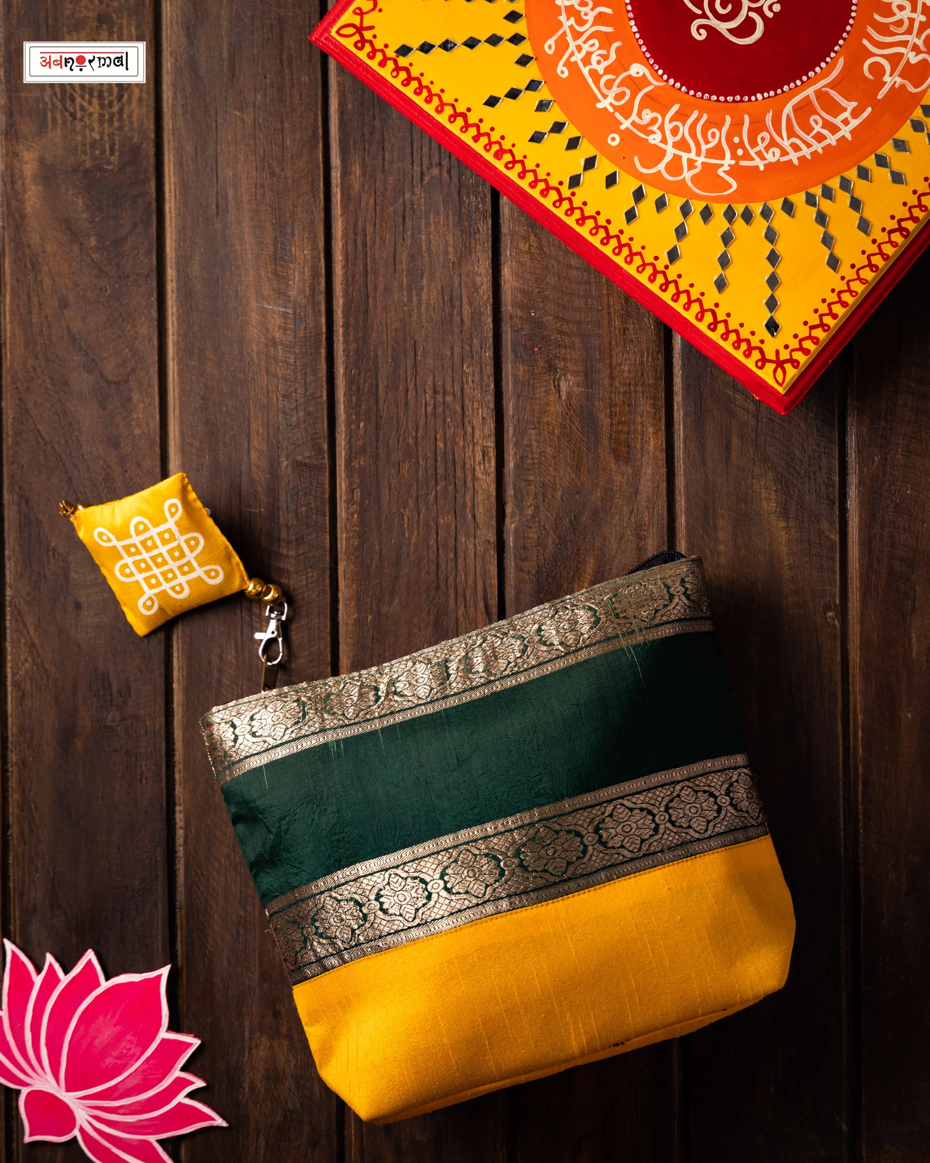KAAVYA CLUTCHES