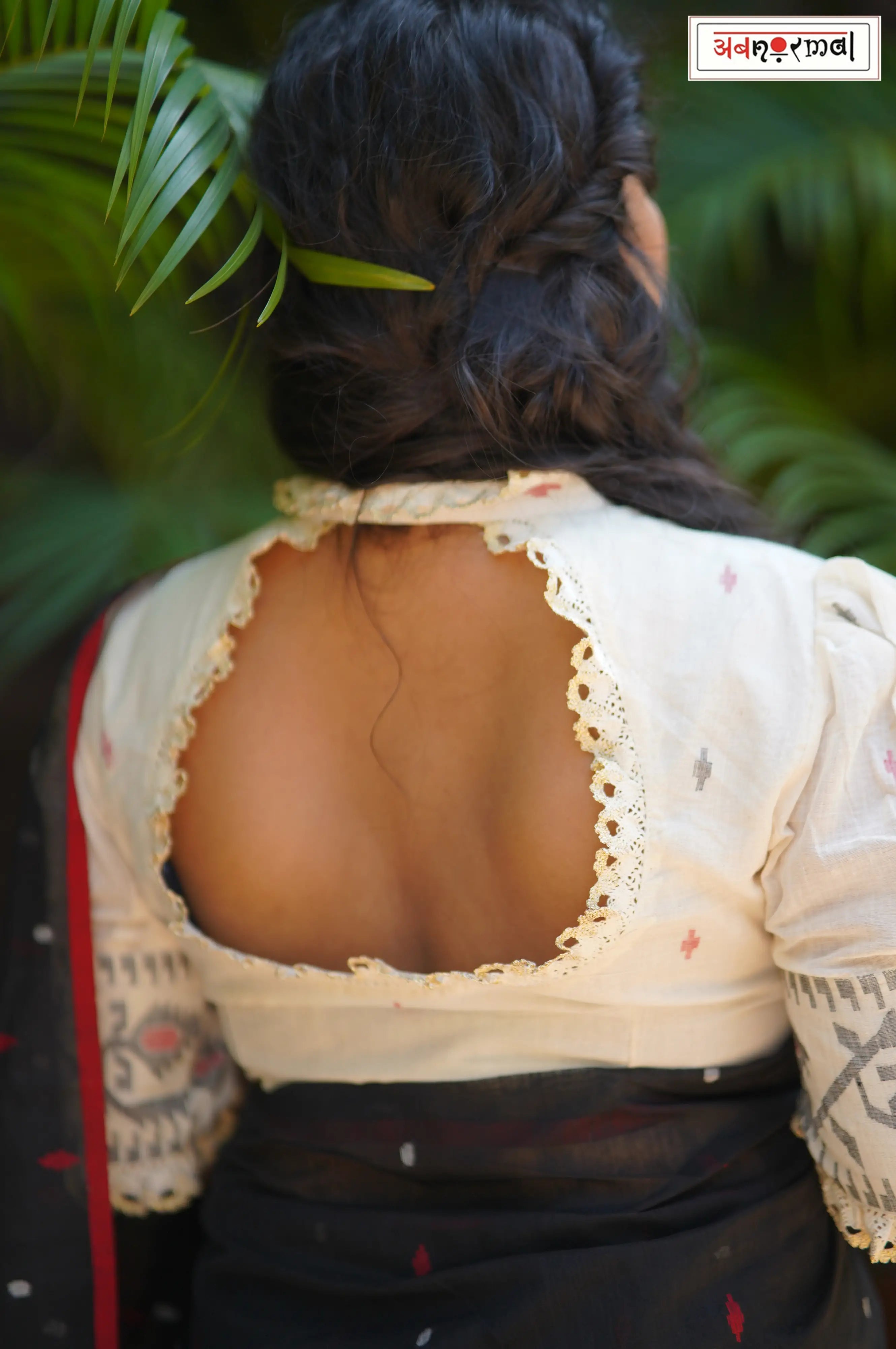 SHUBHRA - JAMDANI CHOLI
